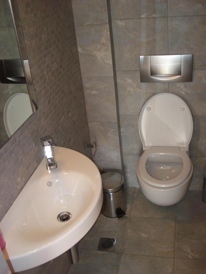 Efharis Hotel Kamares  Екстериор снимка