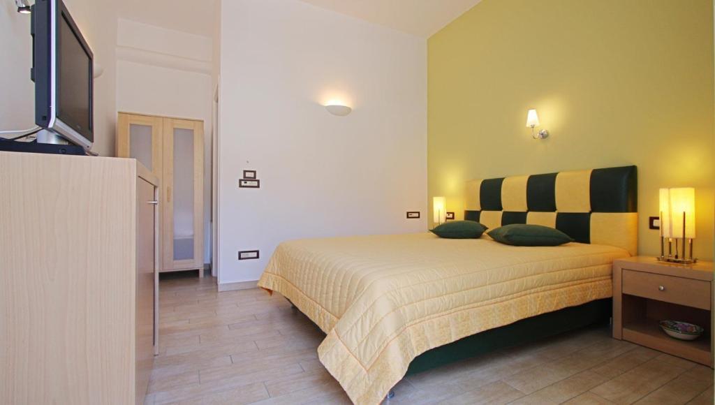 Efharis Hotel Kamares  Екстериор снимка